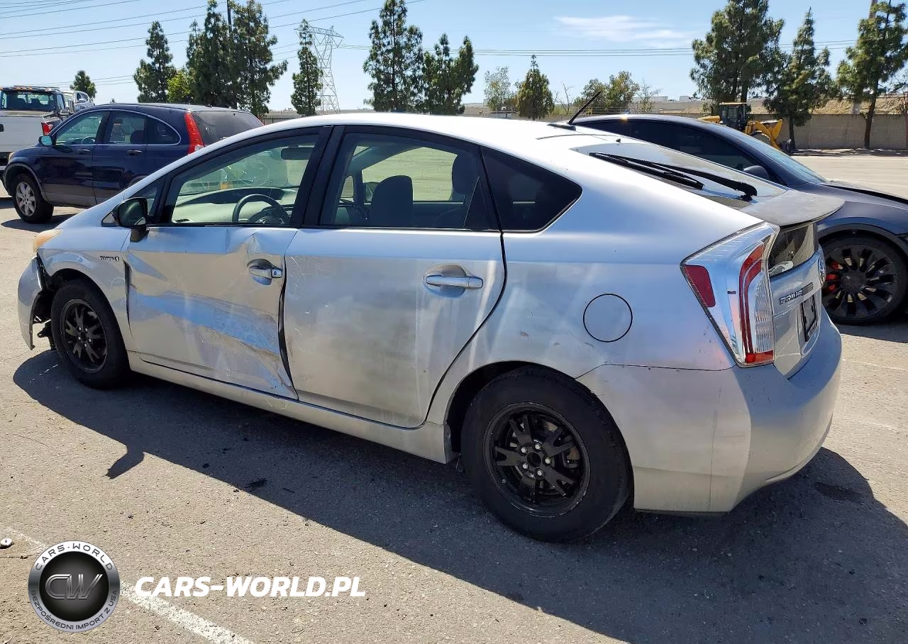2013 Toyota Prius Three VIN:JTDKN3DU1D5650134 - 2