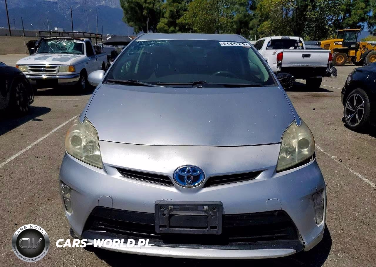 2013 Toyota Prius Three VIN:JTDKN3DU1D5650134 - 5