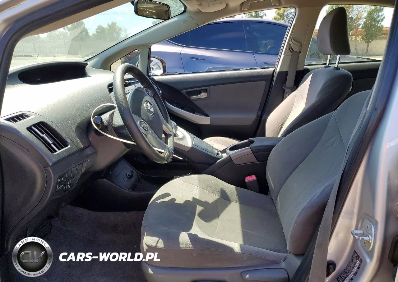 2013 Toyota Prius Three VIN:JTDKN3DU1D5650134 - 7