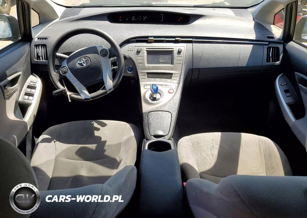 2013 Toyota Prius Three VIN:JTDKN3DU1D5650134 - 8