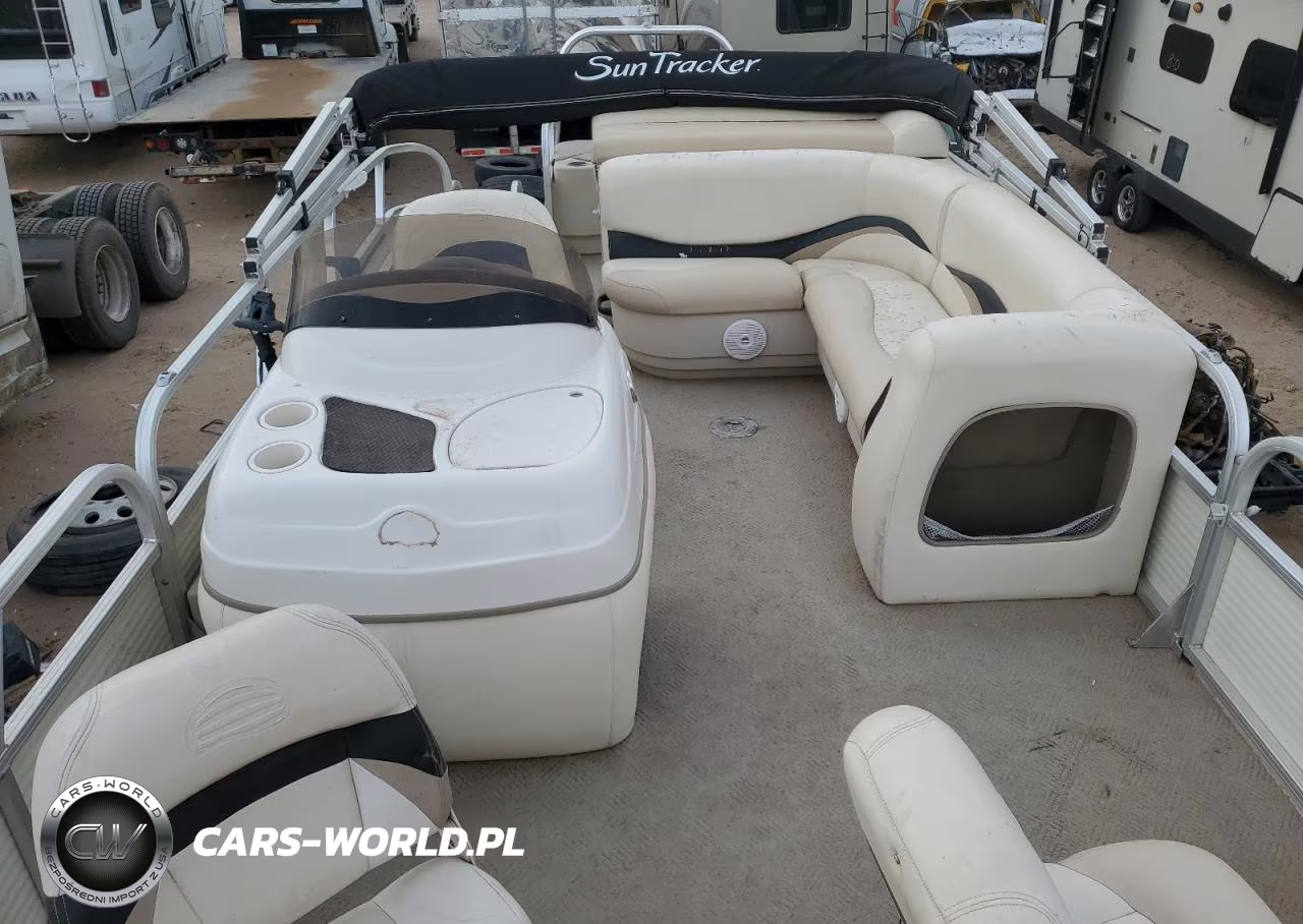 2010 Sun Tracker Boat W-Trl VIN:BUJ124271910 - 6