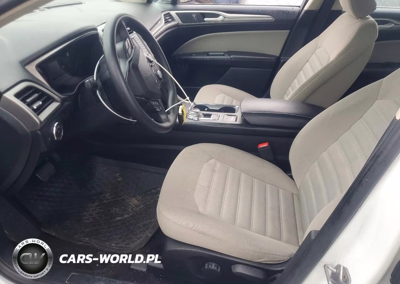 2017 Ford Fusion S VIN:3FA6P0G73HR249385 - 7