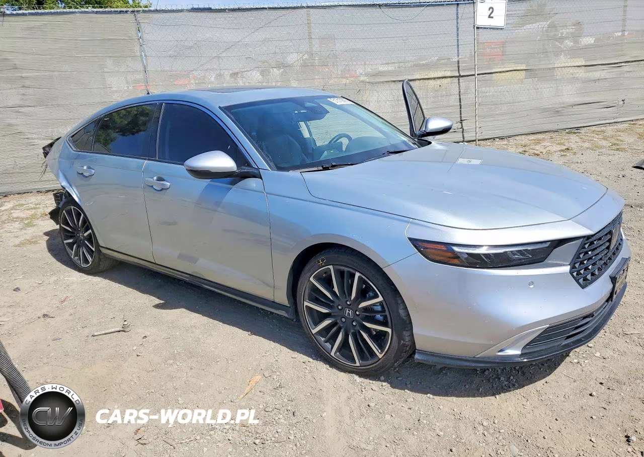 2024 Honda Accord Touring Hybrid VIN:1HGCY2F82RA087388 - 4