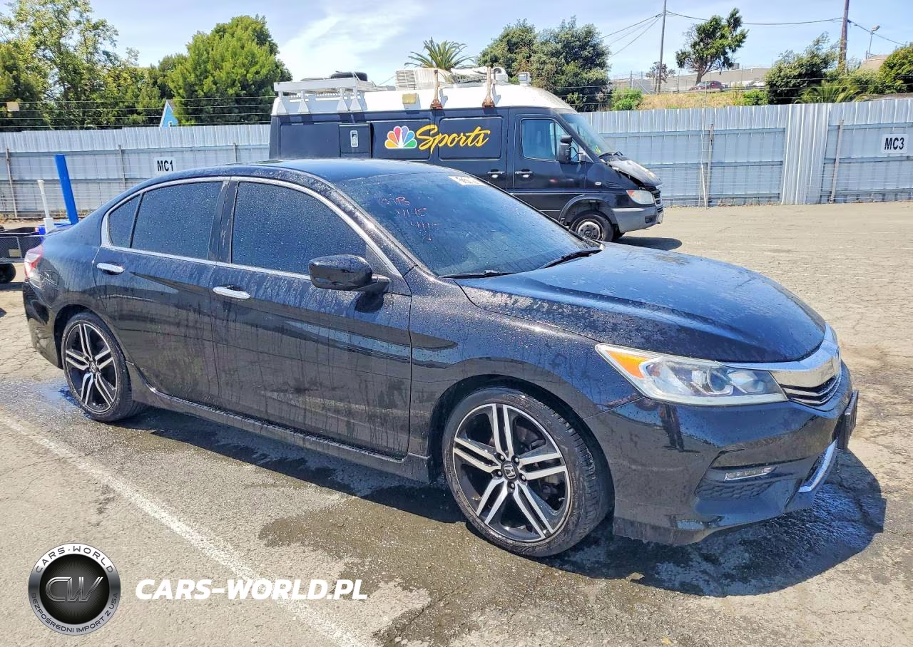2016 Honda Accord Sport VIN:1HGCR2F53GA107065 - 4