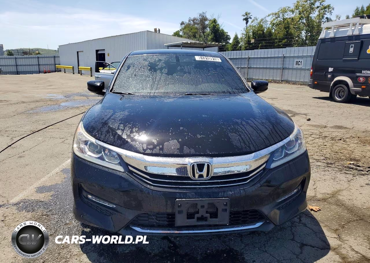 2016 Honda Accord Sport VIN:1HGCR2F53GA107065 - 5