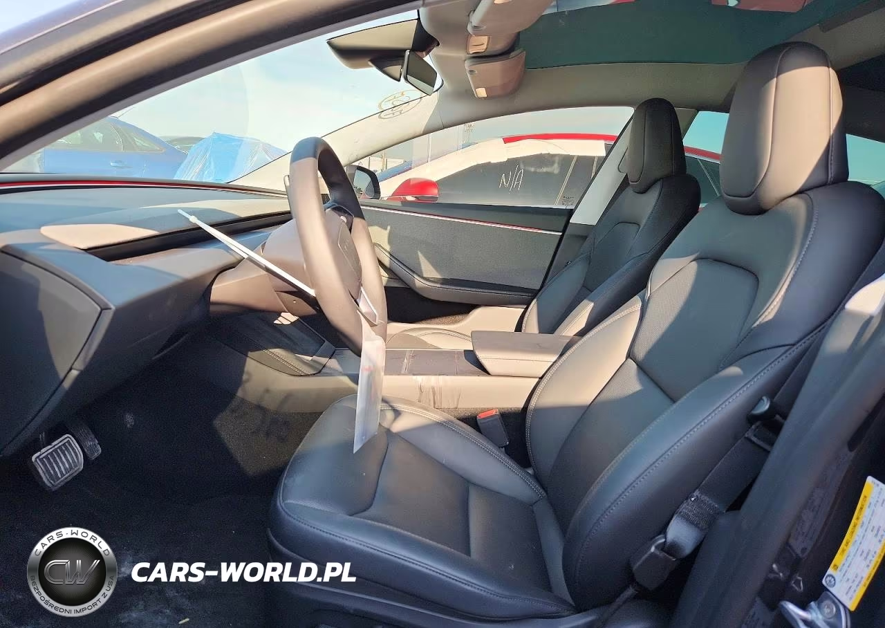 2025 Tesla Model 3 VIN:5YJ3E1EAXSF976149 - 7