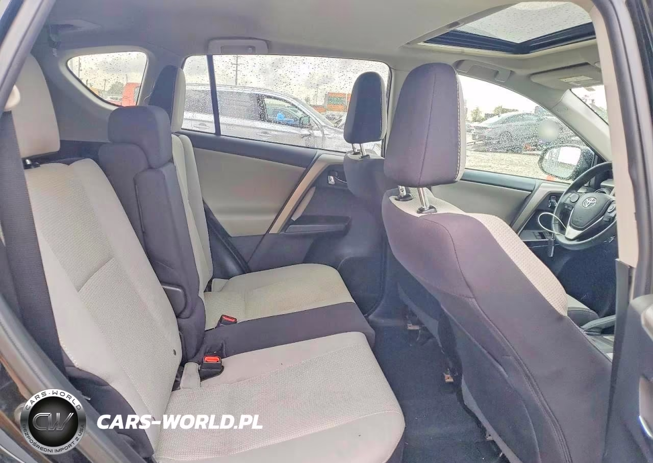 2018 Toyota Rav4 Xle VIN:2T3RFREV9JW713409 - 10
