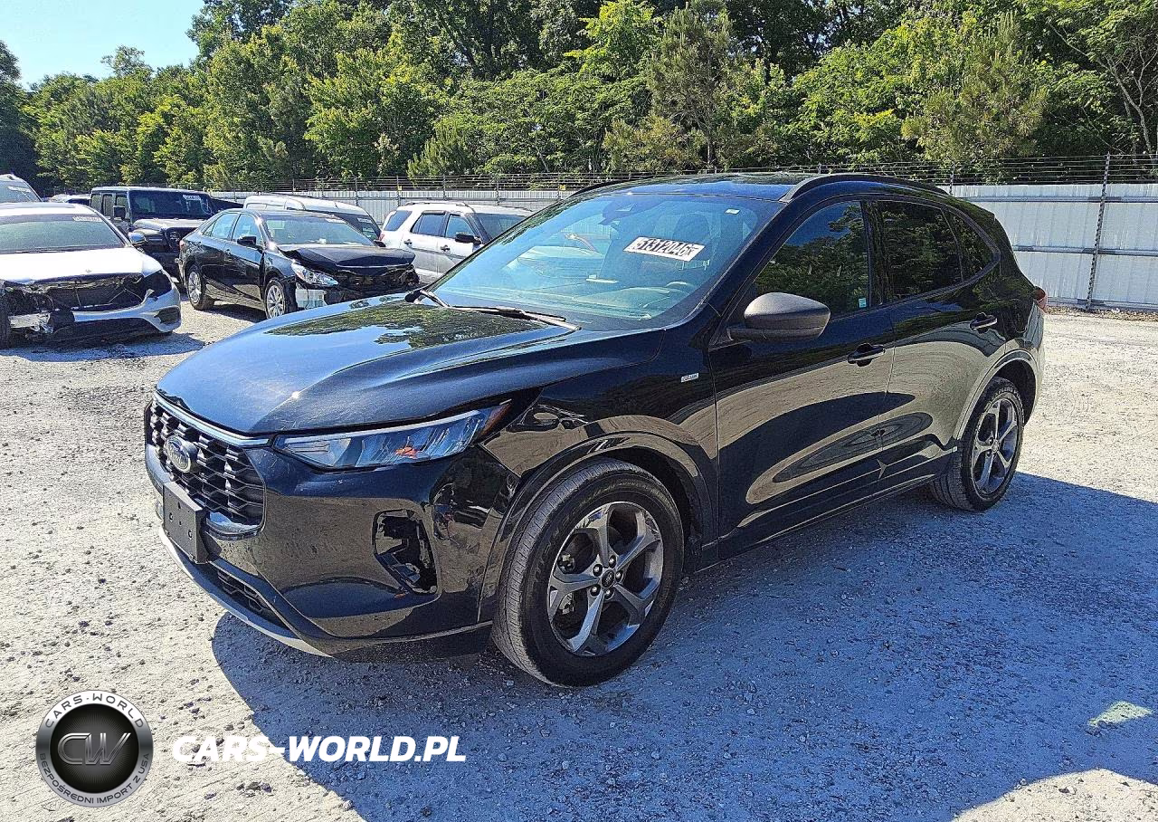 2023 Ford Escape St Line