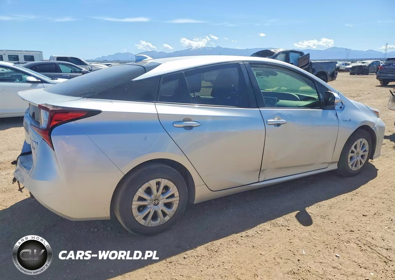 2021 Toyota Prius L Eco VIN:JTDKAMFU7M3139747 - 3
