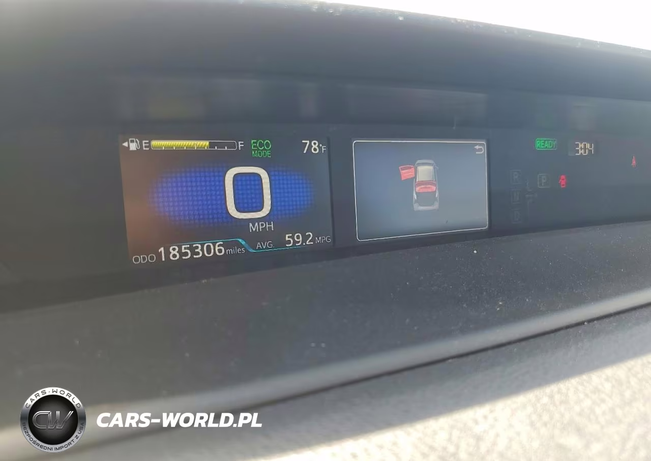 2021 Toyota Prius L Eco VIN:JTDKAMFU7M3139747 - 9
