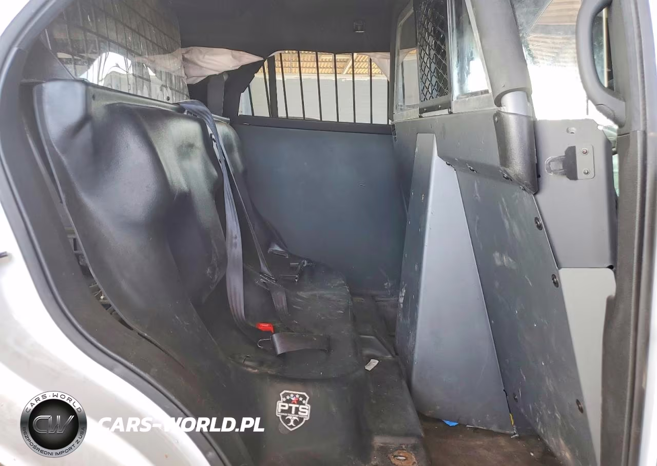 2018 Ford Explorer Police Interceptor VIN:1FM5K8AR8JGA15832 - 11