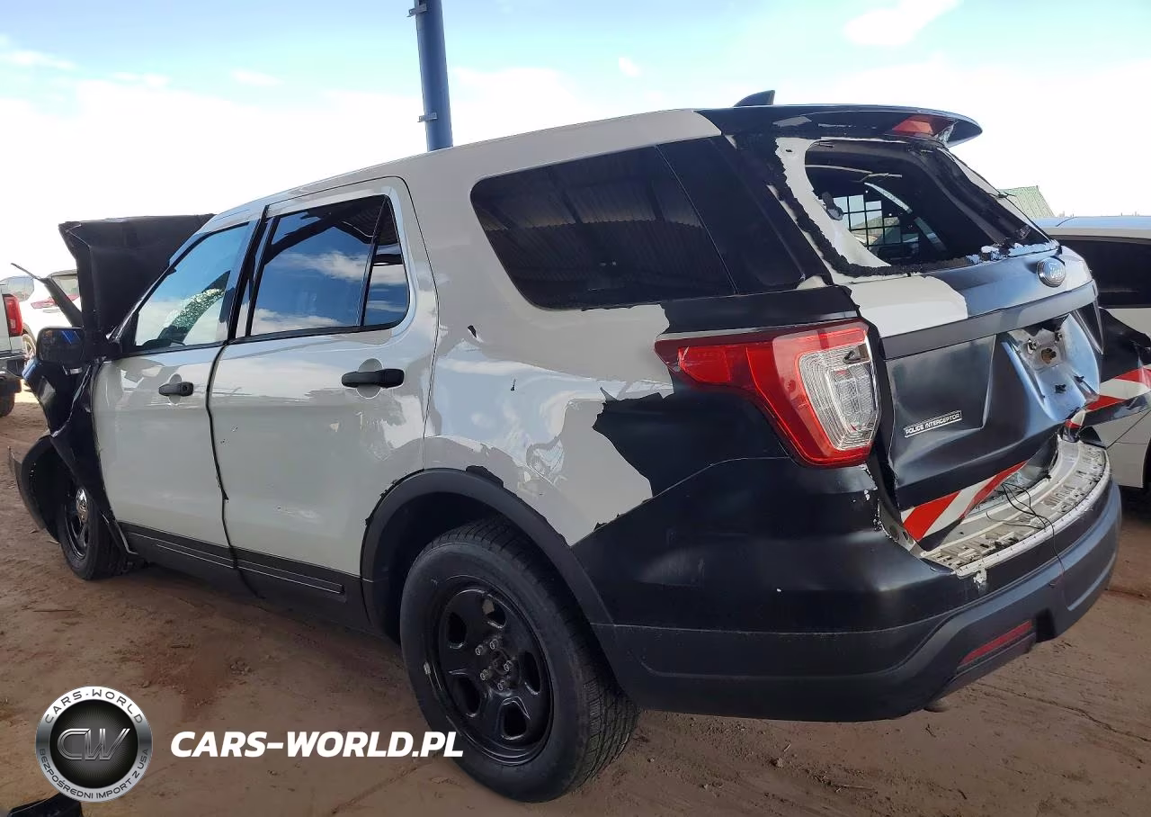 2018 Ford Explorer Police Interceptor VIN:1FM5K8AR8JGA15832 - 2