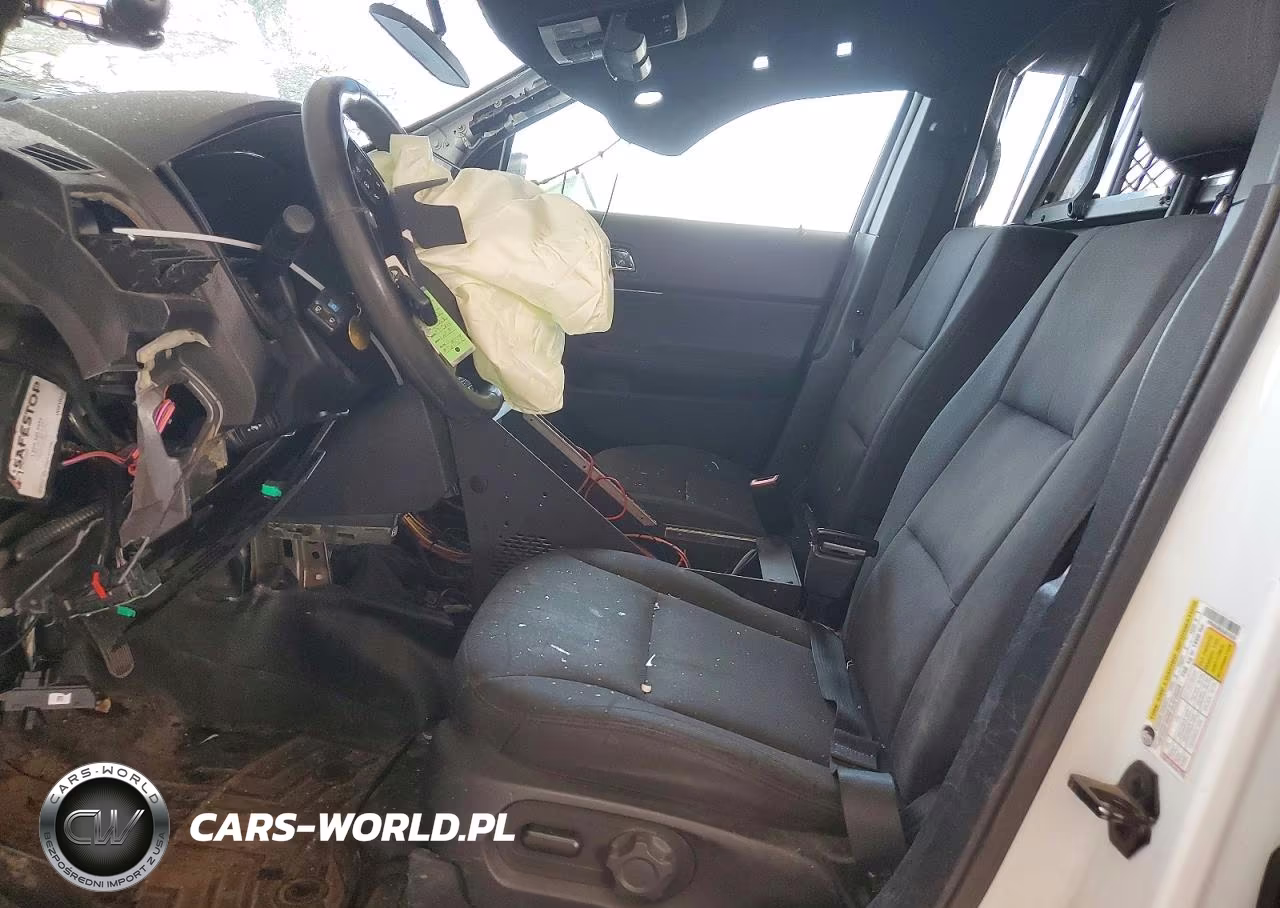 2018 Ford Explorer Police Interceptor VIN:1FM5K8AR8JGA15832 - 7