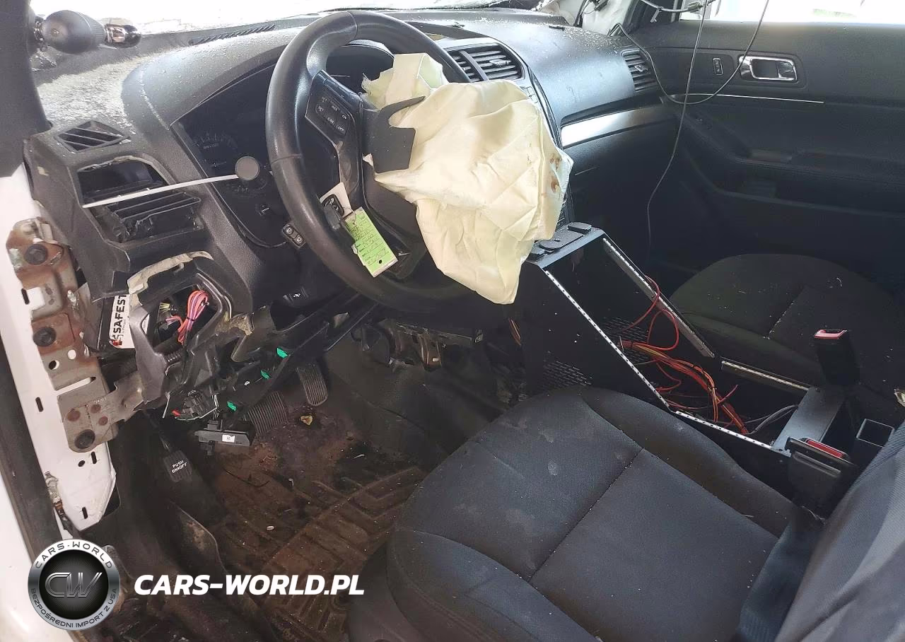 2018 Ford Explorer Police Interceptor VIN:1FM5K8AR8JGA15832 - 8