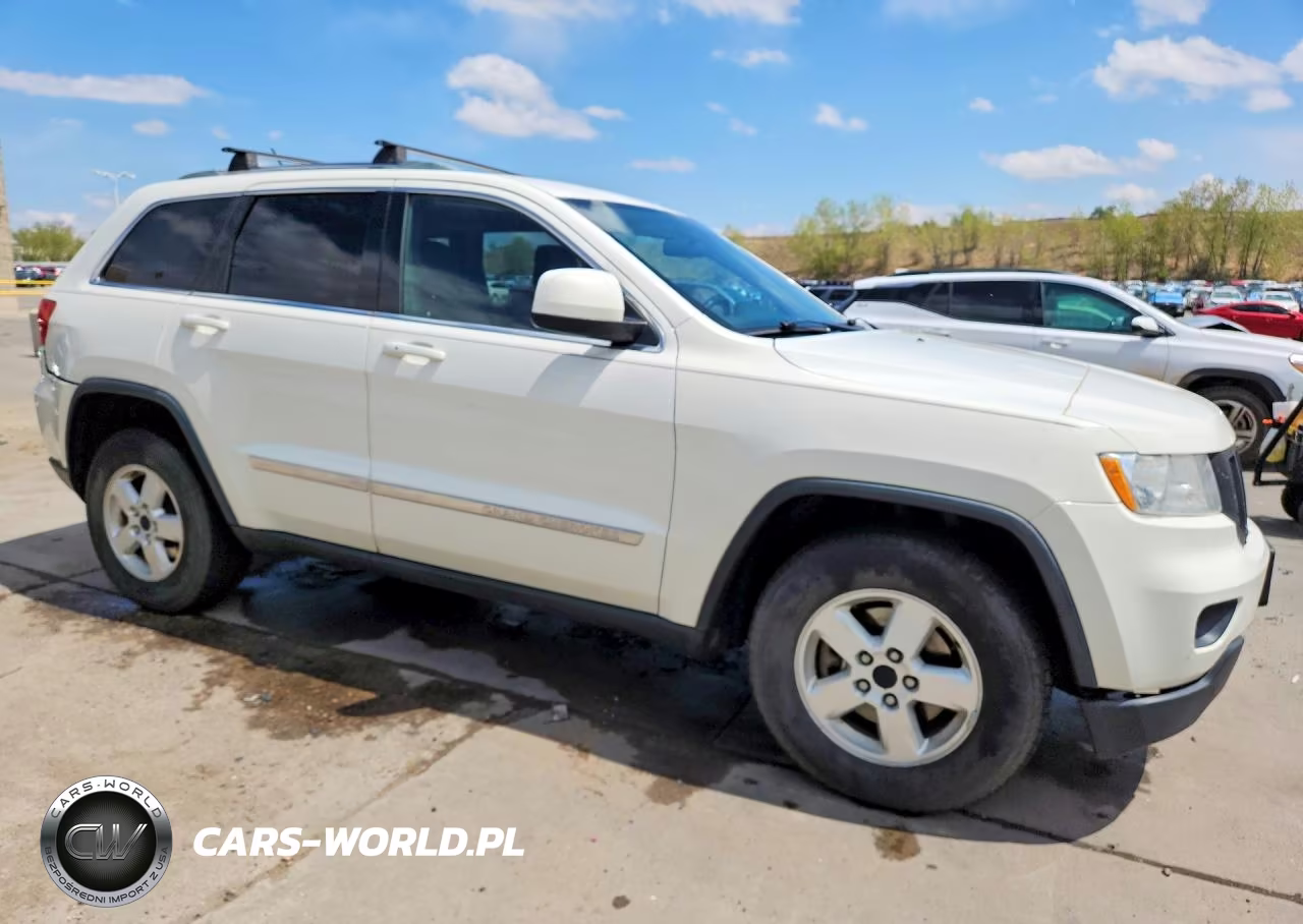 2012 Jeep Grand Cherokee Laredo VIN:1C4RJFAG0CC223726 - 4