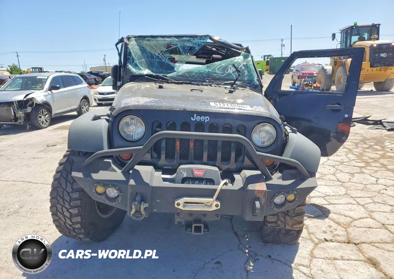 2010 Jeep Wrangler Unlimited Rubicon VIN:1J4BA6H11AL113018 - 5