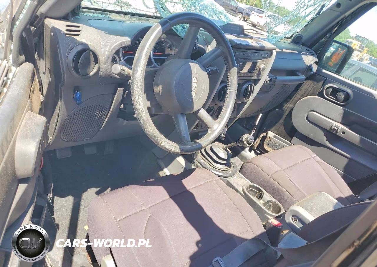 2010 Jeep Wrangler Unlimited Rubicon VIN:1J4BA6H11AL113018 - 8