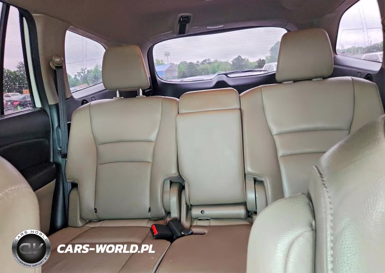 2016 Honda Pilot Touring VIN:5FNYF6H9XGB112212 - 10