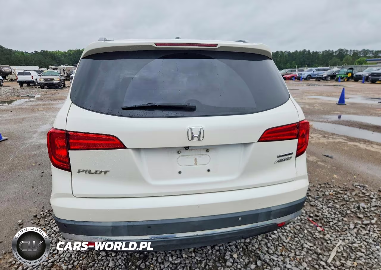 2016 Honda Pilot Touring VIN:5FNYF6H9XGB112212 - 6