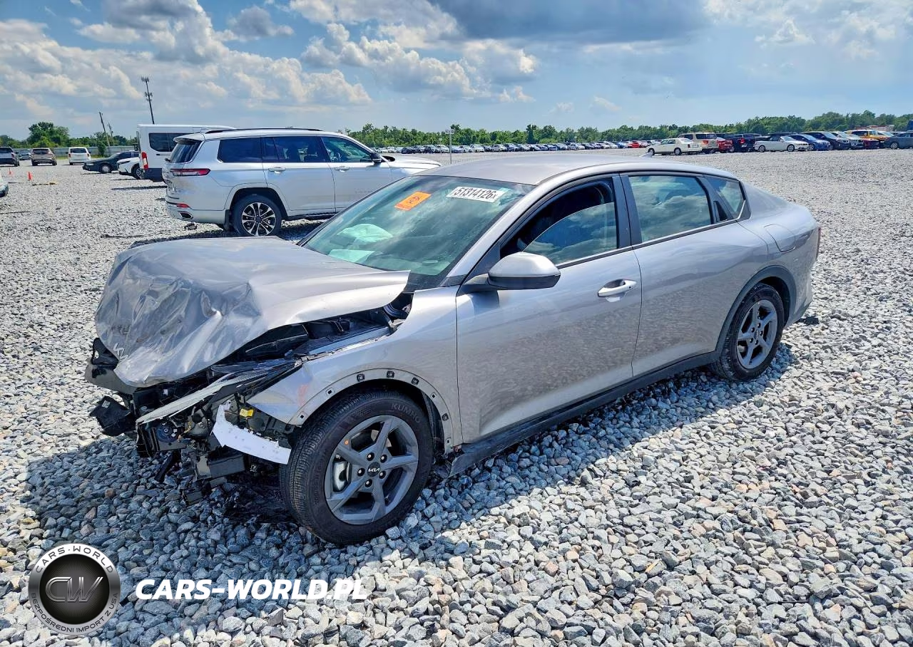 2025 Kia K4 Lxs – zdjęcie 1 z 12