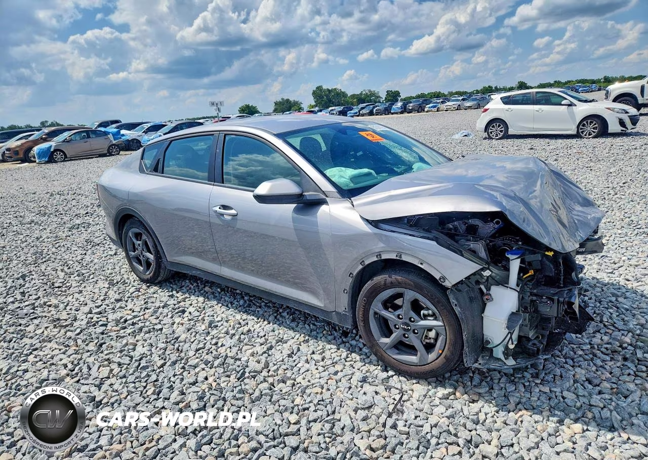 2025 Kia K4 Lxs VIN:3KPFT4DE6SE215505 - 4