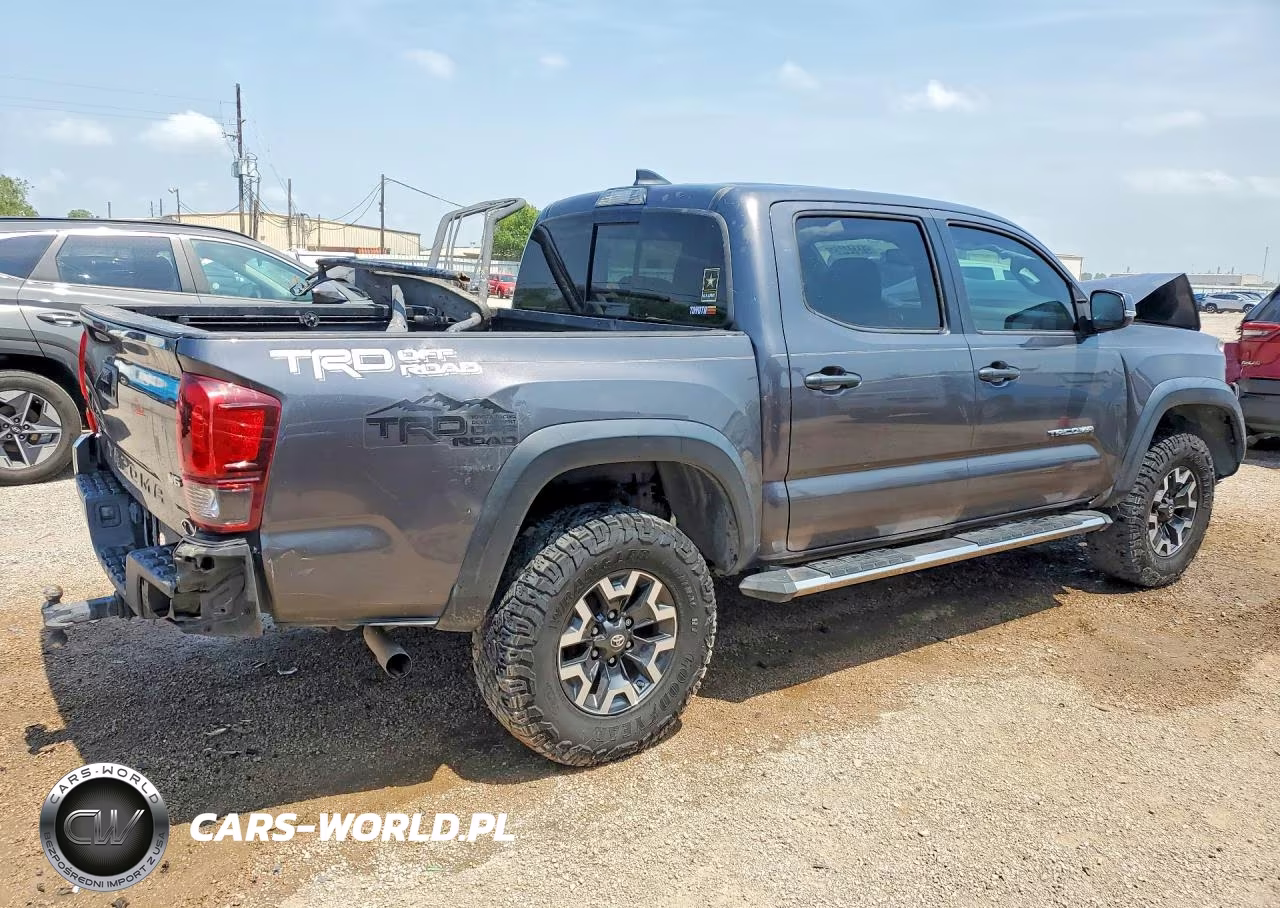 2018 Toyota Tacoma Trd Off-Road VIN:5TFAZ5CN2JX058845 - 3