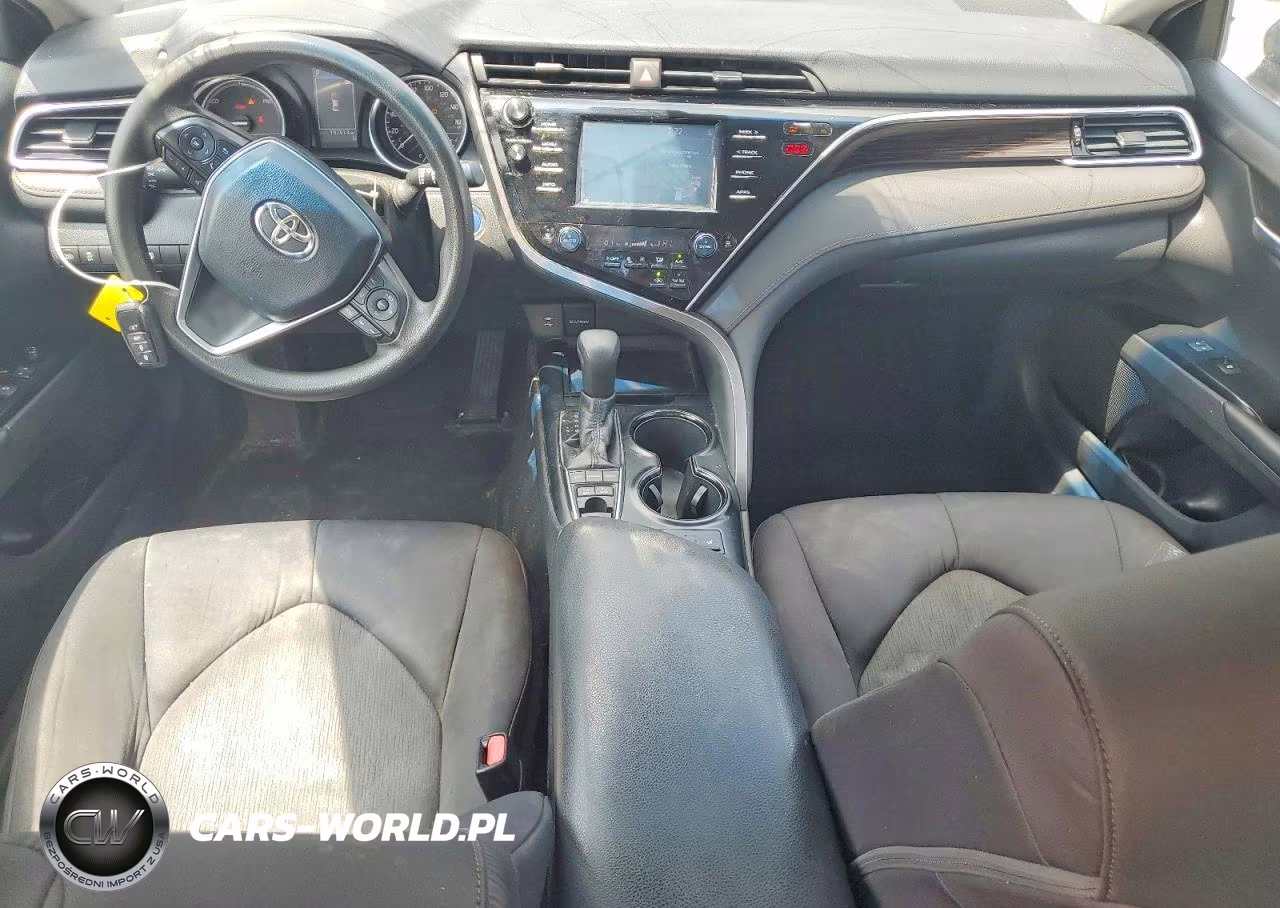 2018 Toyota Camry Le VIN:4T1B31HK0JU502993 - 8