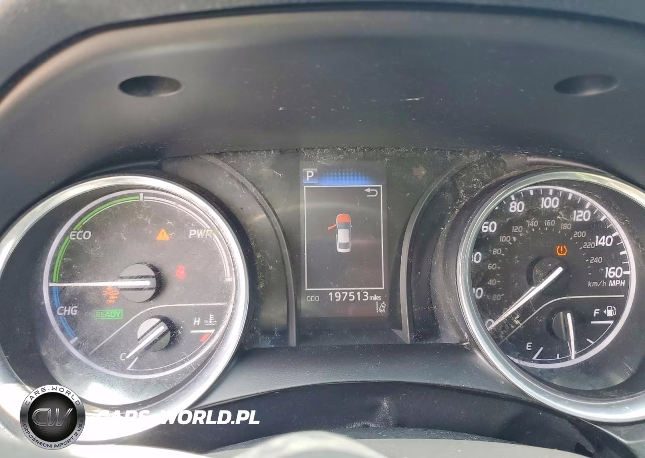 2018 Toyota Camry Le VIN:4T1B31HK0JU502993 - 9