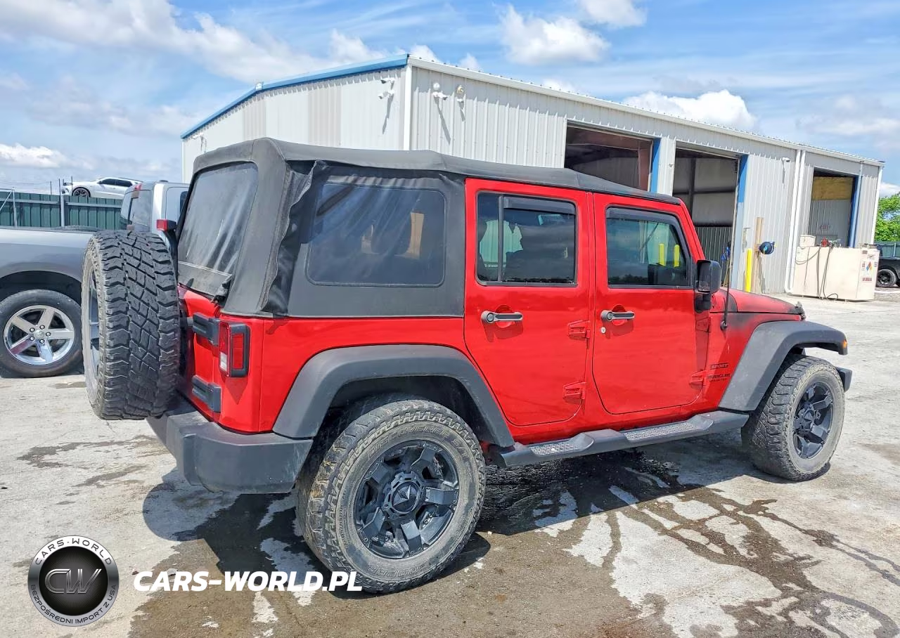 2016 Jeep Wrangler Unlimited Sport VIN:1C4BJWDG0GL116520 - 3