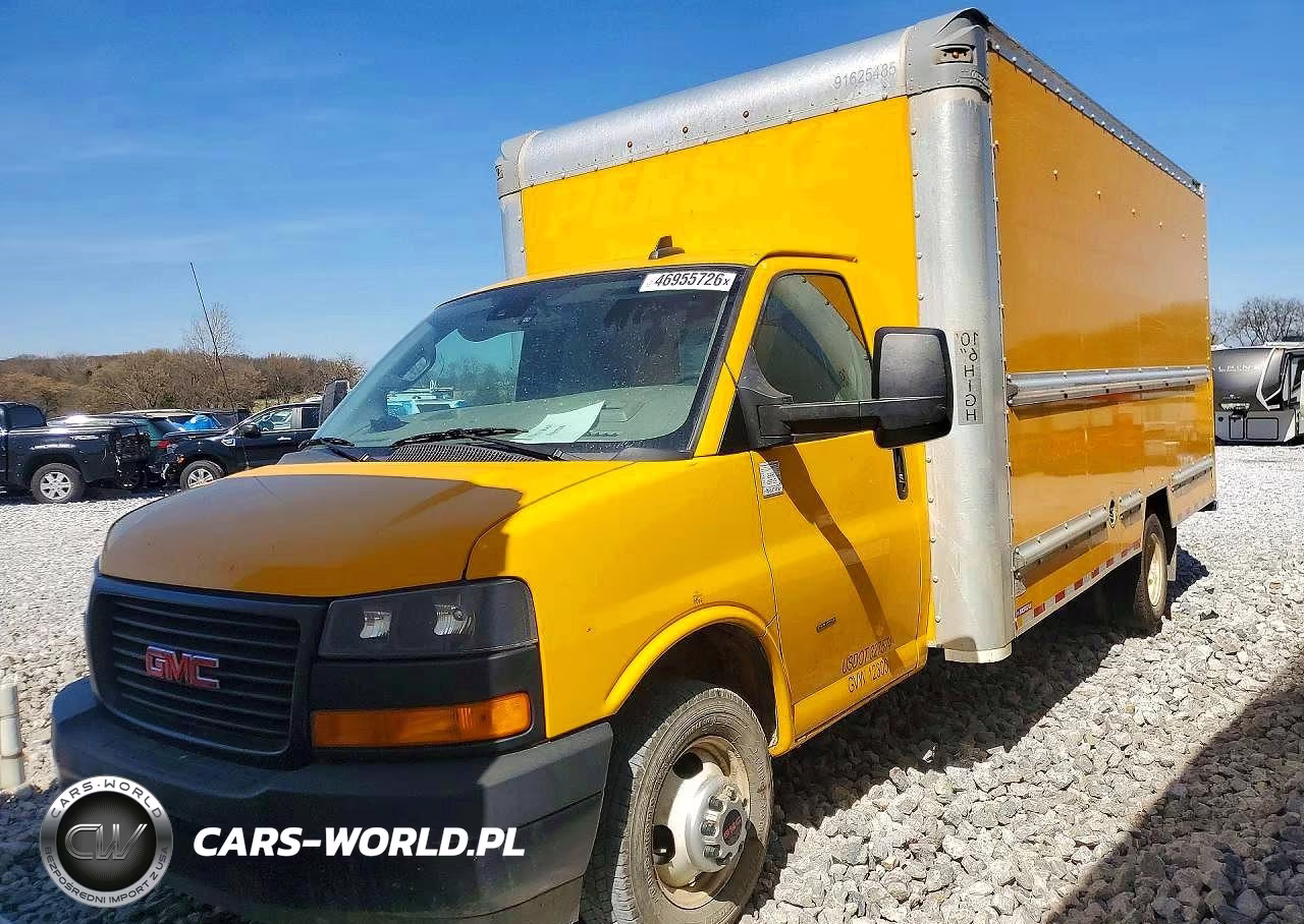 2022 GMC Savana Box Truck
