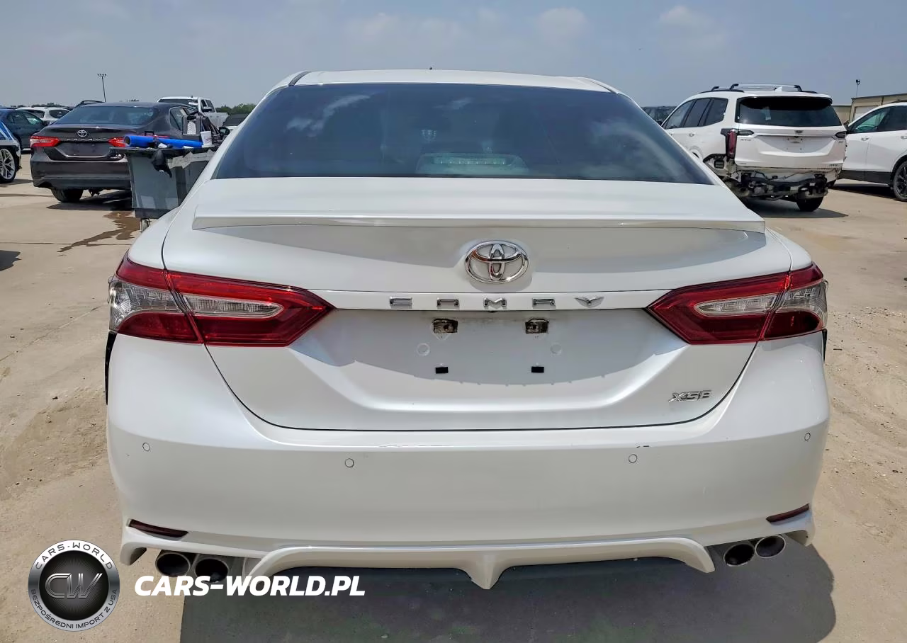 2018 Toyota Camry Xse VIN:4T1B61HK3JU644732 - 6