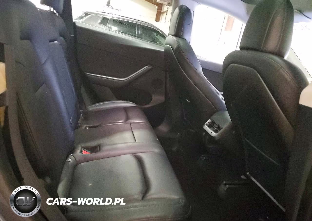 2020 Tesla Model Y VIN:5YJYGDEF3LF001457 - 10