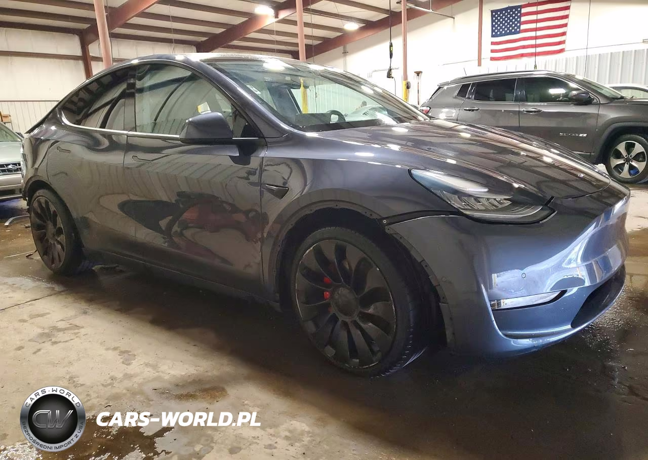 2020 Tesla Model Y VIN:5YJYGDEF3LF001457 - 4