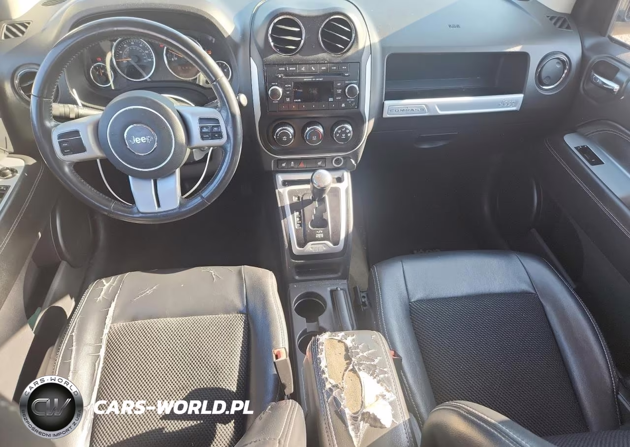 2016 Jeep Compass Latitude VIN:1C4NJCEA2GD769267 - 8