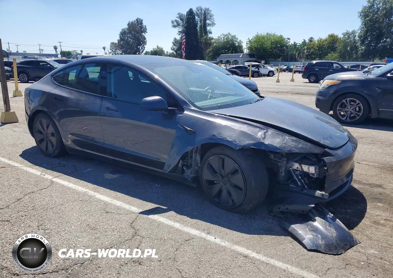 2024 Tesla Model 3 VIN:5YJ3E1EA0RF742130 - 4
