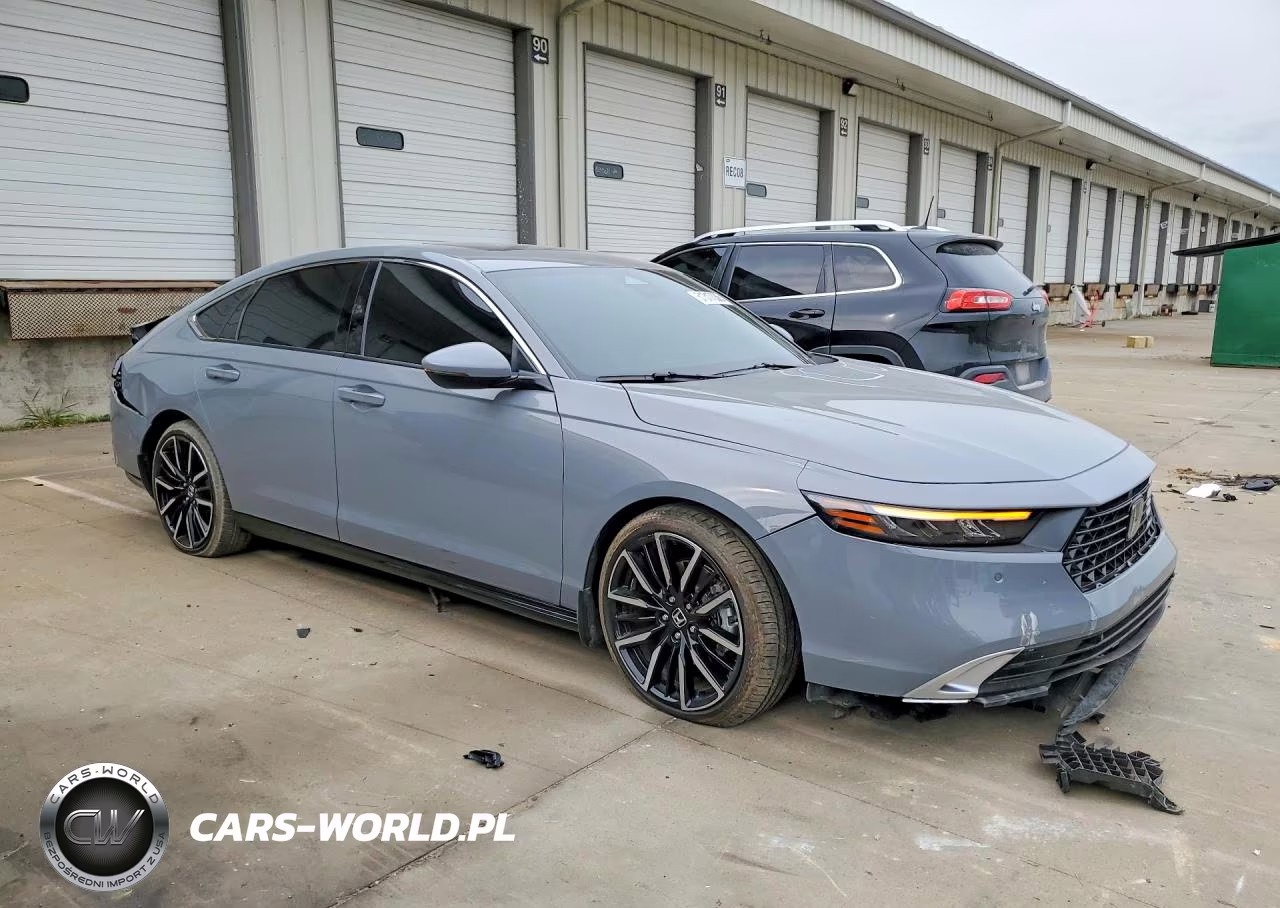 2025 Honda Accord Touring Hybrid VIN:1HGCY2F83SA042496 - 4