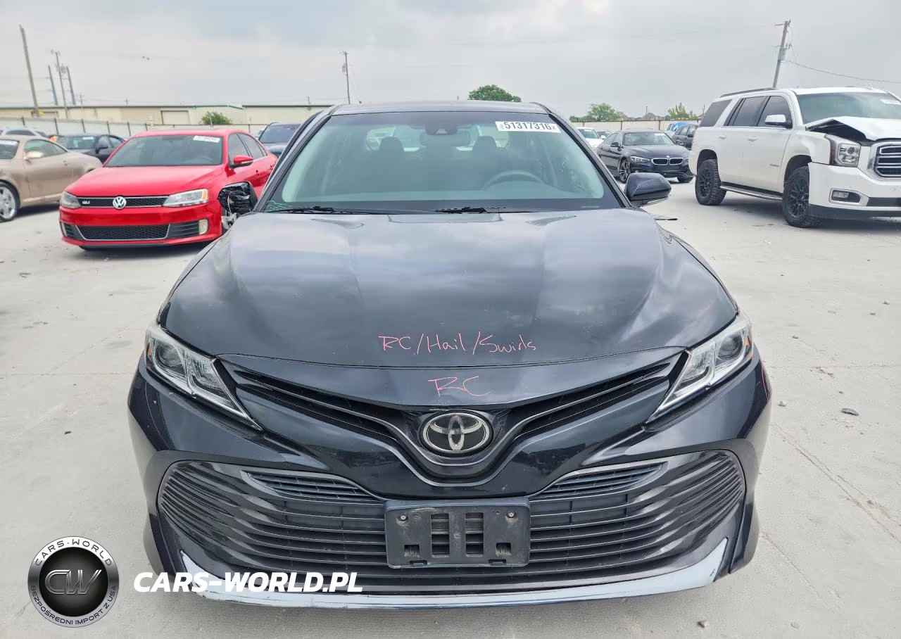 2018 Toyota Camry VIN:4T1B11HK2JU082806 - 5