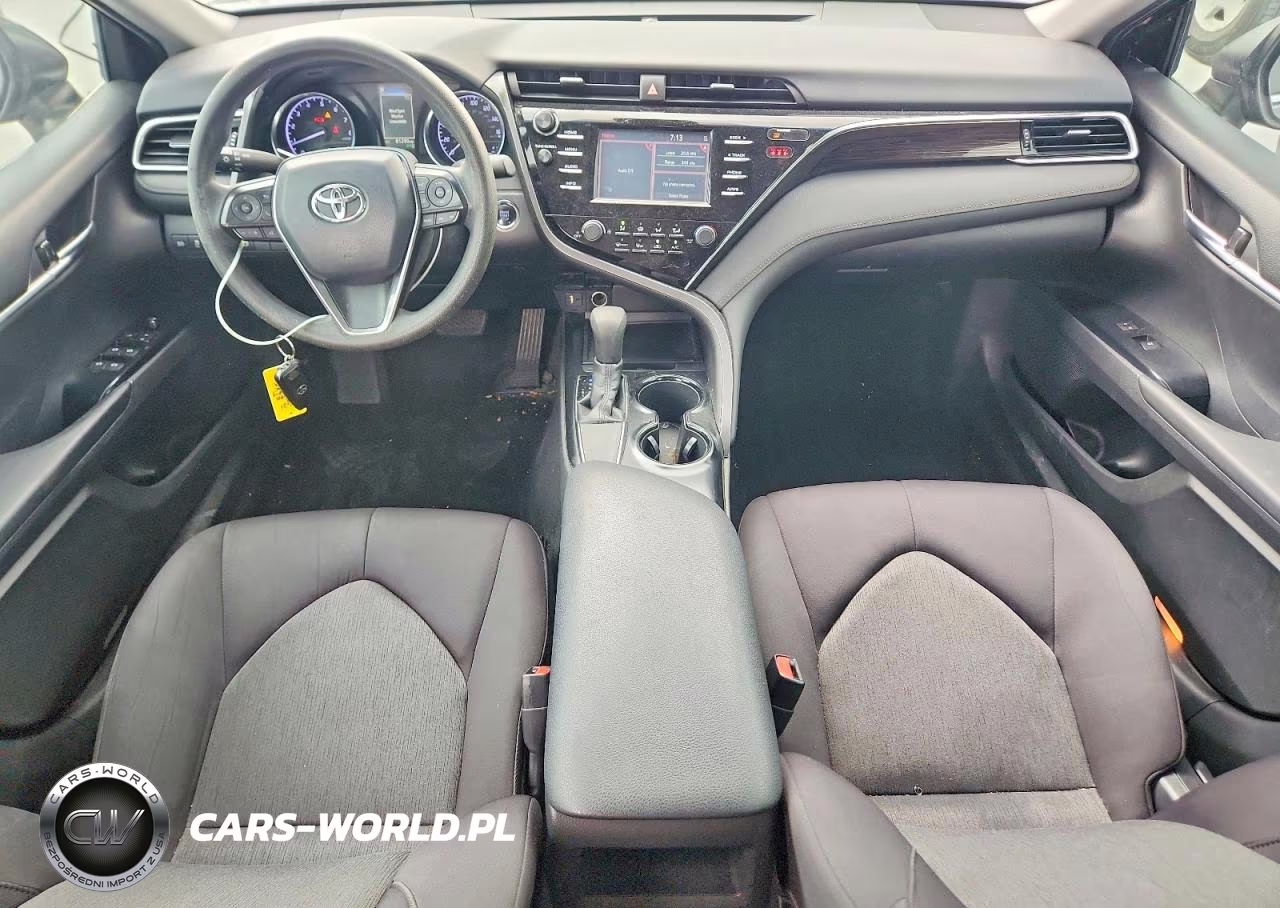 2018 Toyota Camry VIN:4T1B11HK2JU082806 - 8