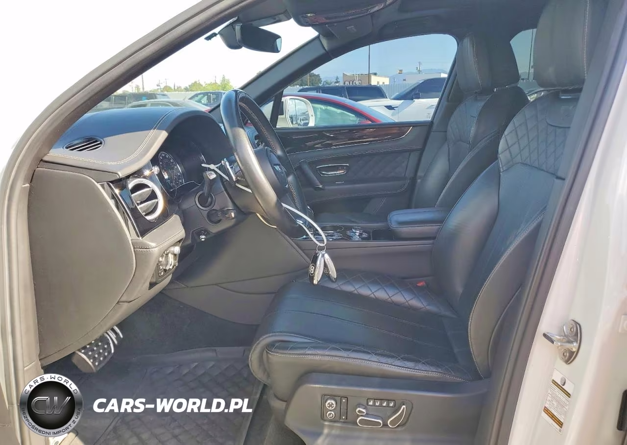 2018 Bentley Bentayga VIN:SJAAC2ZV3JC017396 - 7