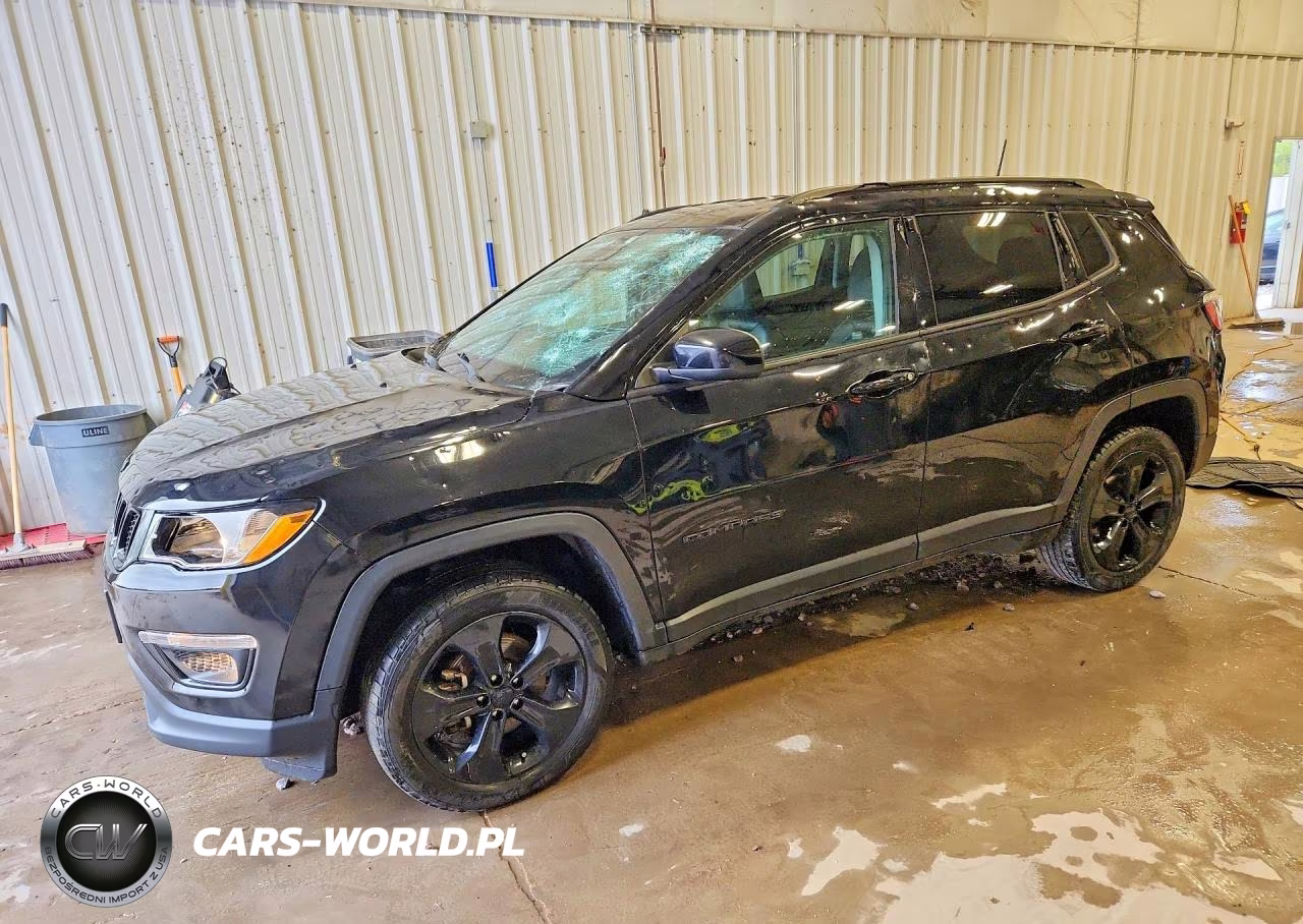 2018 Jeep Compass Latitude – zdjęcie 1 z 13