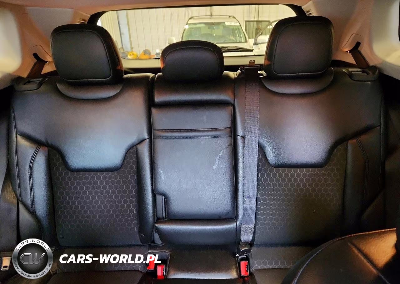 2018 Jeep Compass Latitude VIN:3C4NJDBB7JT453903 - 10