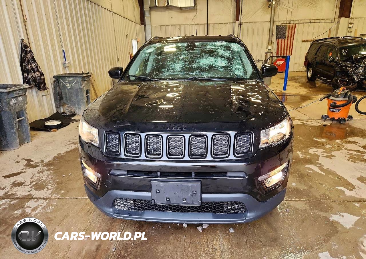 2018 Jeep Compass Latitude VIN:3C4NJDBB7JT453903 - 5