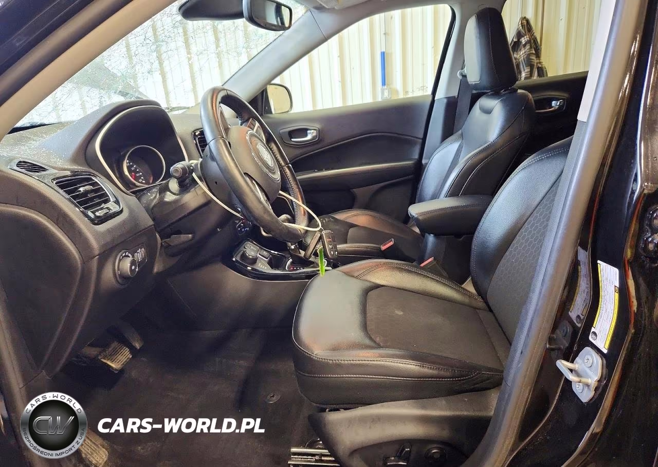 2018 Jeep Compass Latitude VIN:3C4NJDBB7JT453903 - 7