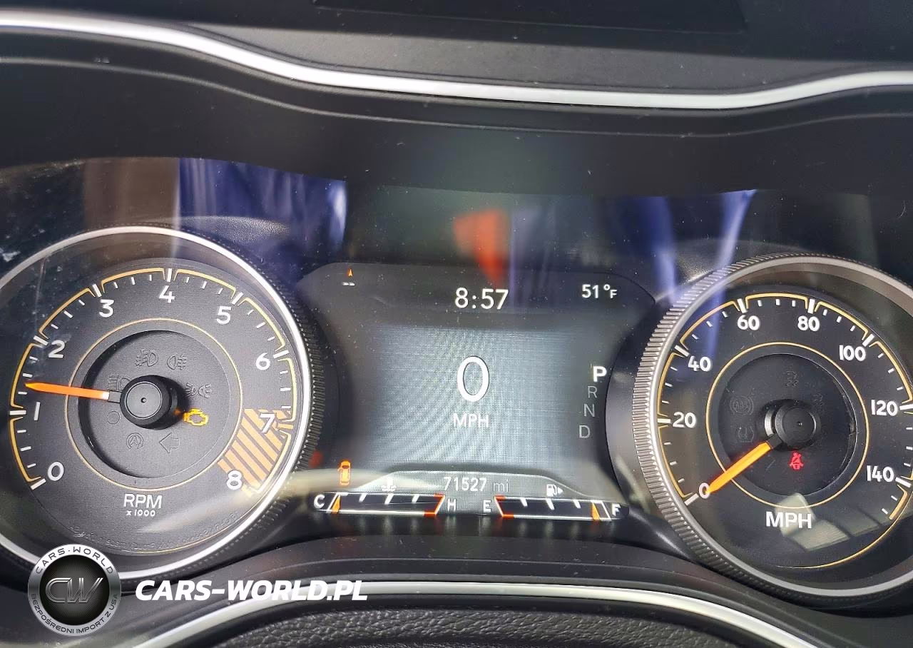 2019 Jeep Cherokee Trailhawk VIN:1C4PJMBX9KD210234 - 9
