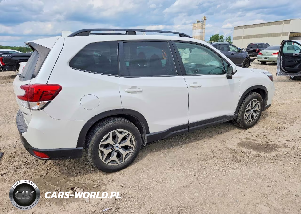 2021 Subaru Forester Premium VIN:JF2SKAJC5MH506935 - 3