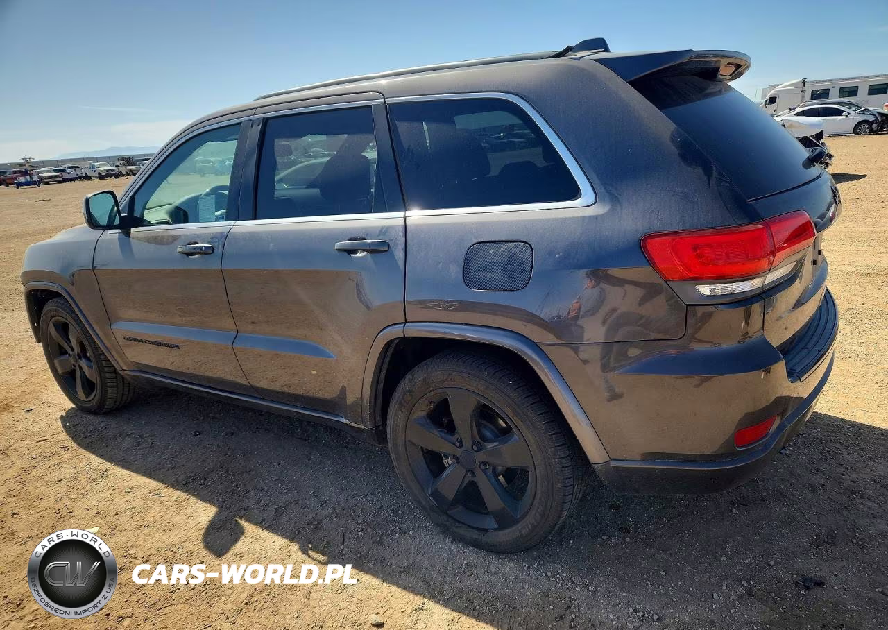 2015 Jeep Grand Cherokee Laredo VIN:1C4RJEAG3FC713639 - 2