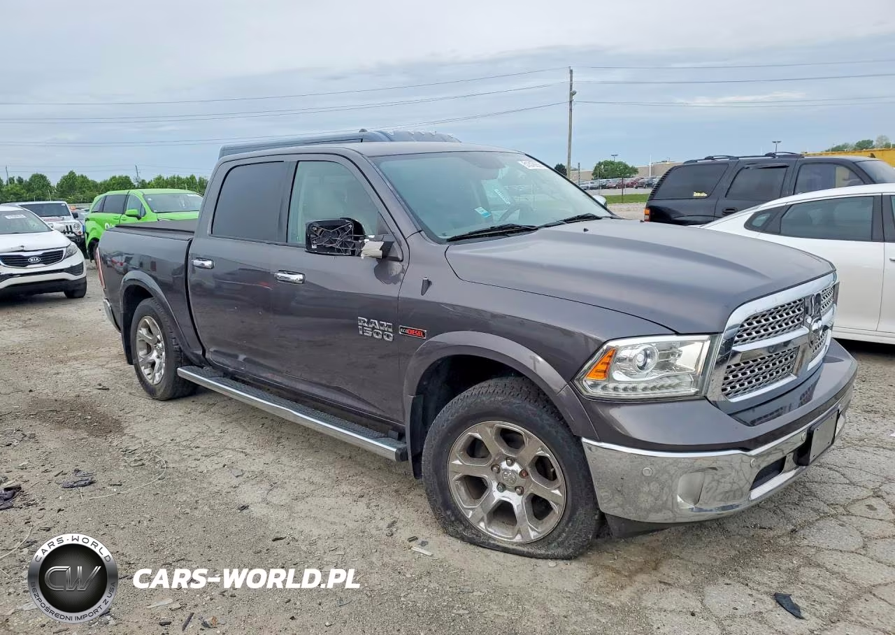 2016 Ram 1500 Laramie VIN:1C6RR7NMXGS255228 - 4