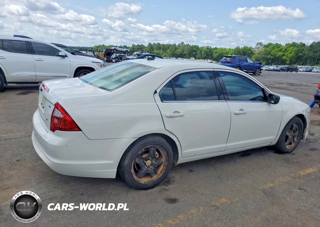 2010 Ford Fusion Se VIN:3FAHP0HA0AR297872 - 3