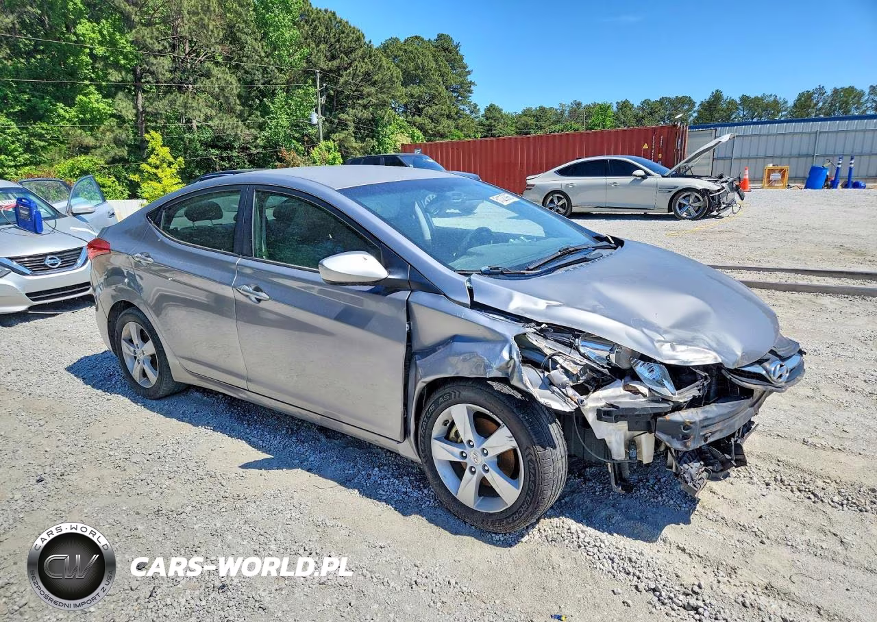 2011 Hyundai Elantra Gls VIN:KMHDH4AE3BU128557 - 4