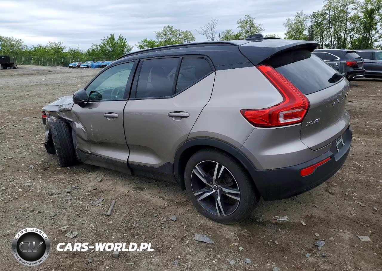 2022 Volvo Xc40 T5 R-Design VIN:YV4162UM1N2701215 - 2